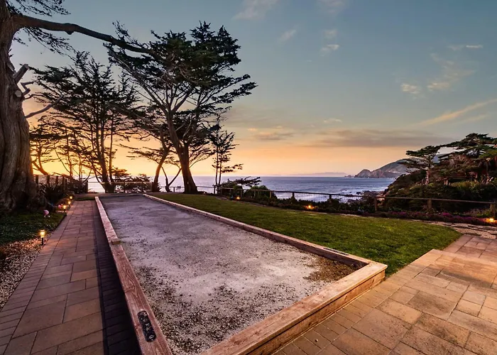 Entire Private Coastal Retreat - Spectacular Ocean Views Whot Tub